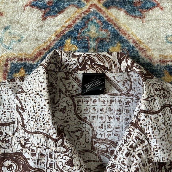 Vintage 1980s Jantzen Abstract Paisley Button-up Shirt Medium - Picture 3 of 4